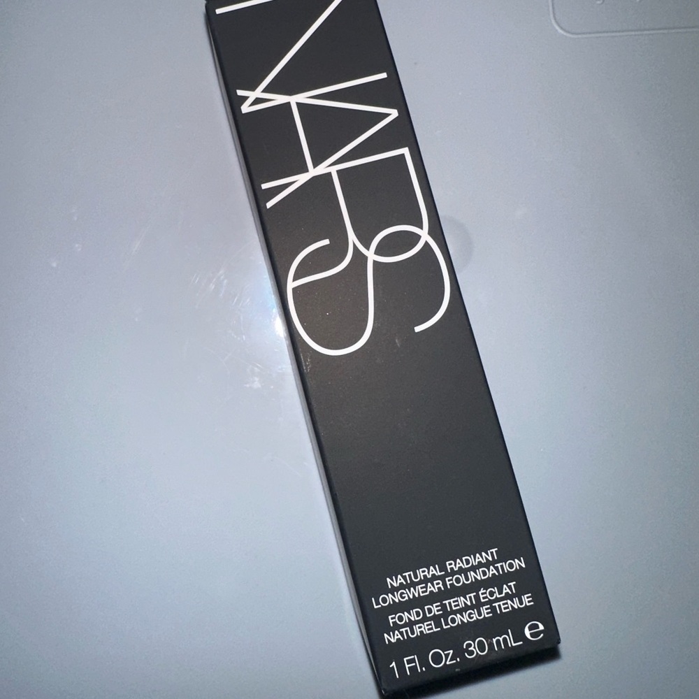 NARS Natural Radiant Longwear Foundation